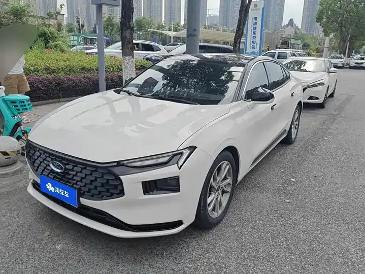 Mondeo 2022 EcoBoost 245 Luxury Model - View 1