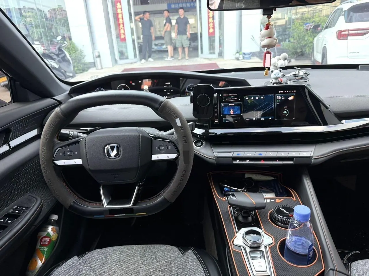 ChangAn 2024 UNI-V 1.5T Prestige Automatic 5