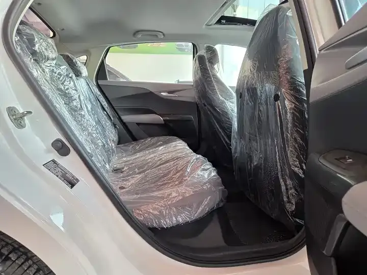 Yidong PHEV 2025 Smart New Blue Whale 145KM Battleship Edition 9