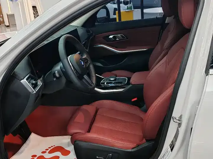 BMW i3 2024 eDrive 35 L 5