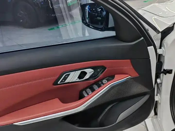 BMW i3 2024 eDrive 35 L 6