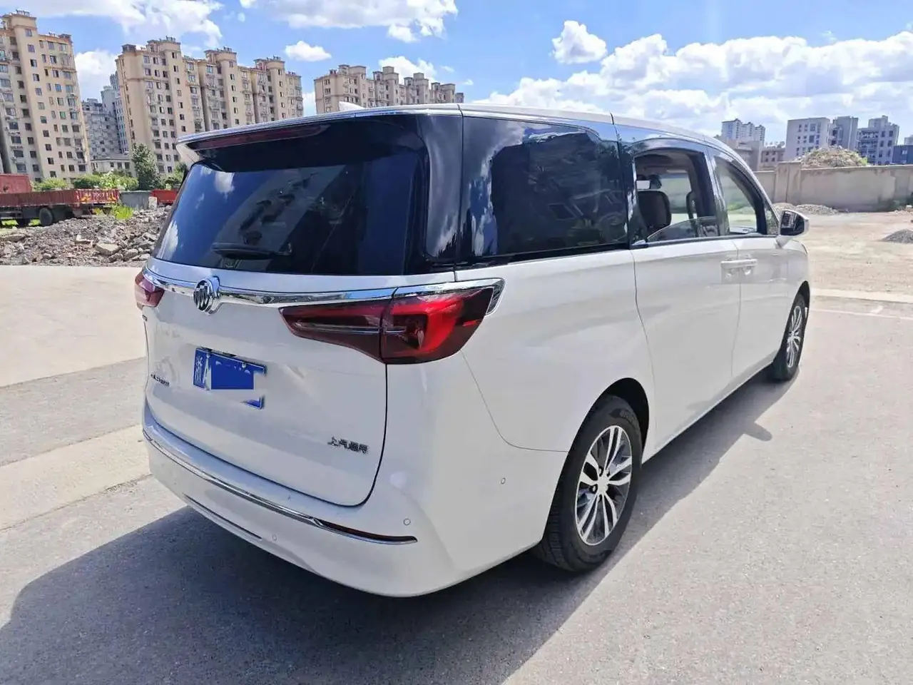 Buick 2021 GL8 ES Lu Zun 2.0T 653T Exclusive Automatic Gear 3