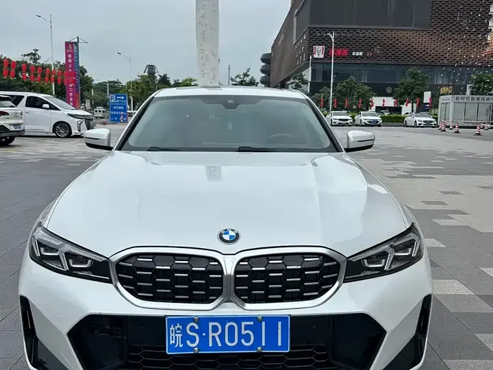 BMW 3 Series 2023 325Li M Sports Suit - View 1