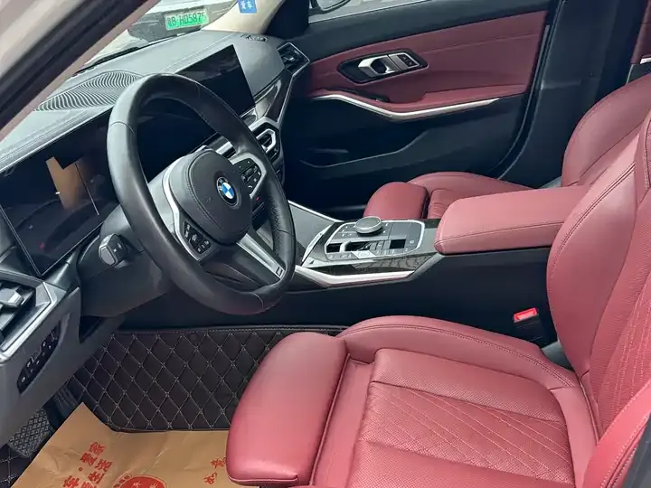 BMW 3 Series 2023 325Li M Sports Suit 3