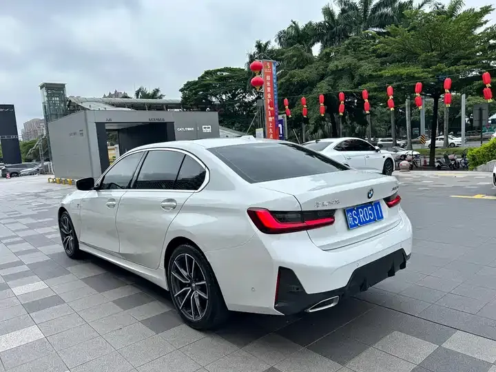 BMW 3 Series 2023 325Li M Sports Suit 8