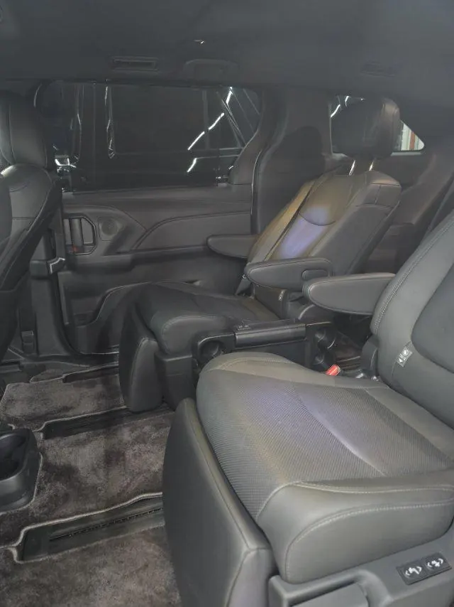 Toyota 2024 Sana 2.5 Stepless Four-wheel Drive Deluxe Edition Automatic Transmission 6