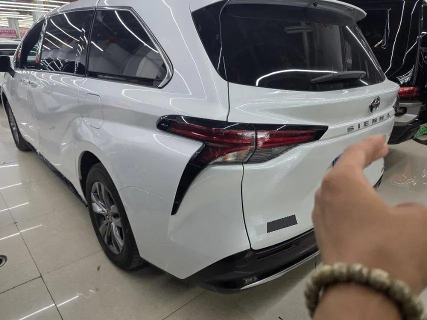 Toyota 2024 Sana 2.5 Stepless Four-wheel Drive Deluxe Edition Automatic Transmission 7
