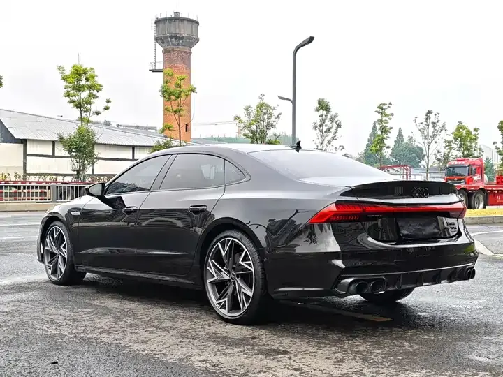 Audi A7L 2023 45 TFSI quattro S-line Black Samurai Edition 7
