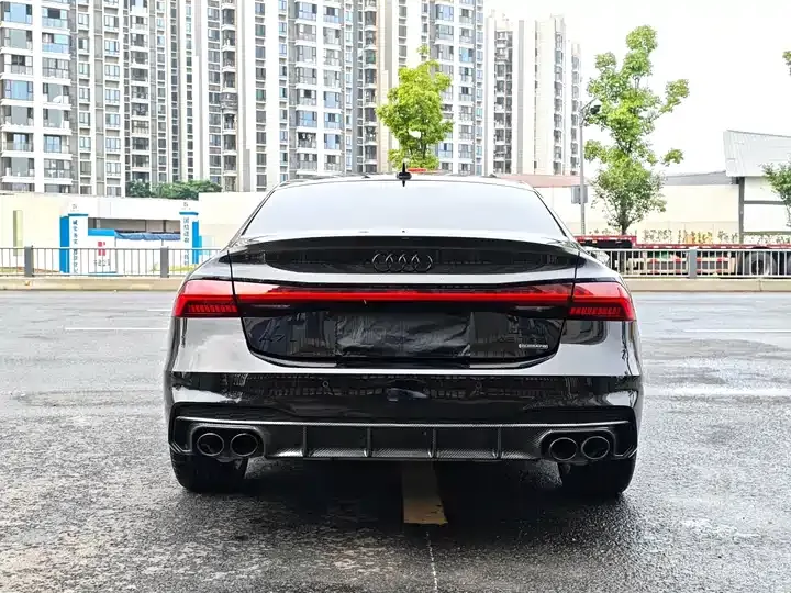 Audi A7L 2023 45 TFSI quattro S-line Black Samurai Edition 9