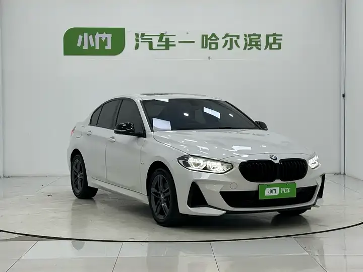 BMW 1 Series 2023 120i M Sports Obsidian Edition 3