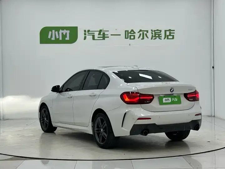 BMW 1 Series 2023 120i M Sports Obsidian Edition 4