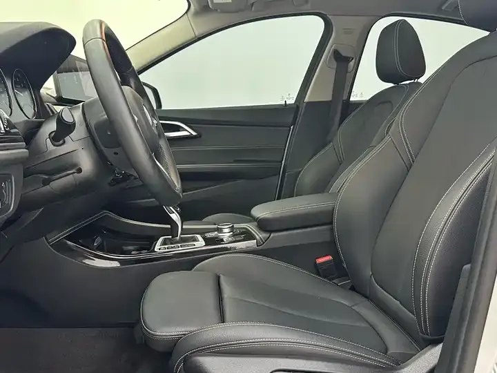 BMW 1 Series 2023 120i M Sports Obsidian Edition 7