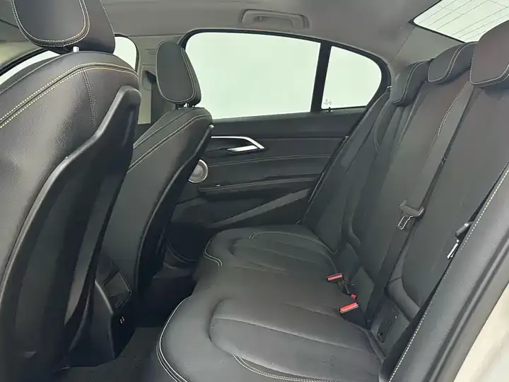 BMW 1 Series 2023 120i M Sports Obsidian Edition 8