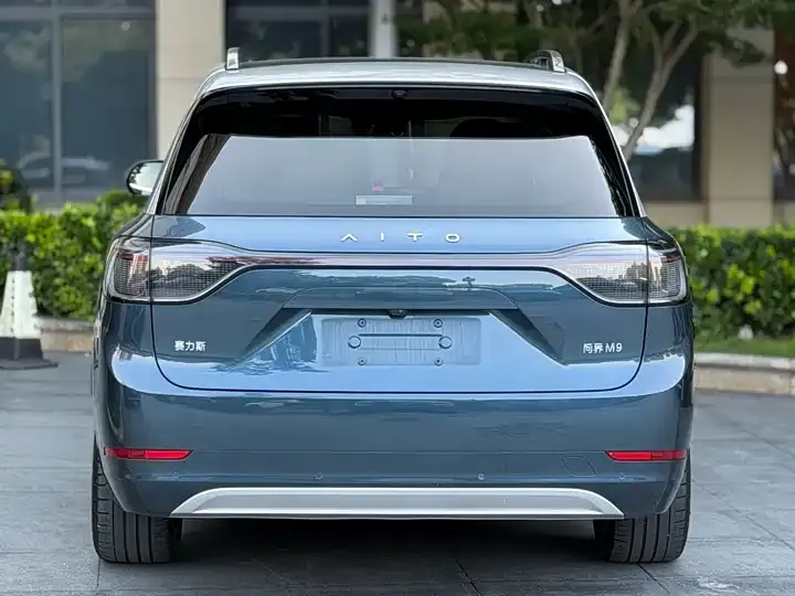 AITO M9 2024 extended range Ultra version 42kWh 6-seat version 10