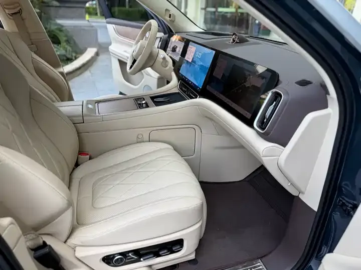 AITO M9 2024 extended range Ultra version 42kWh 6-seat version 5