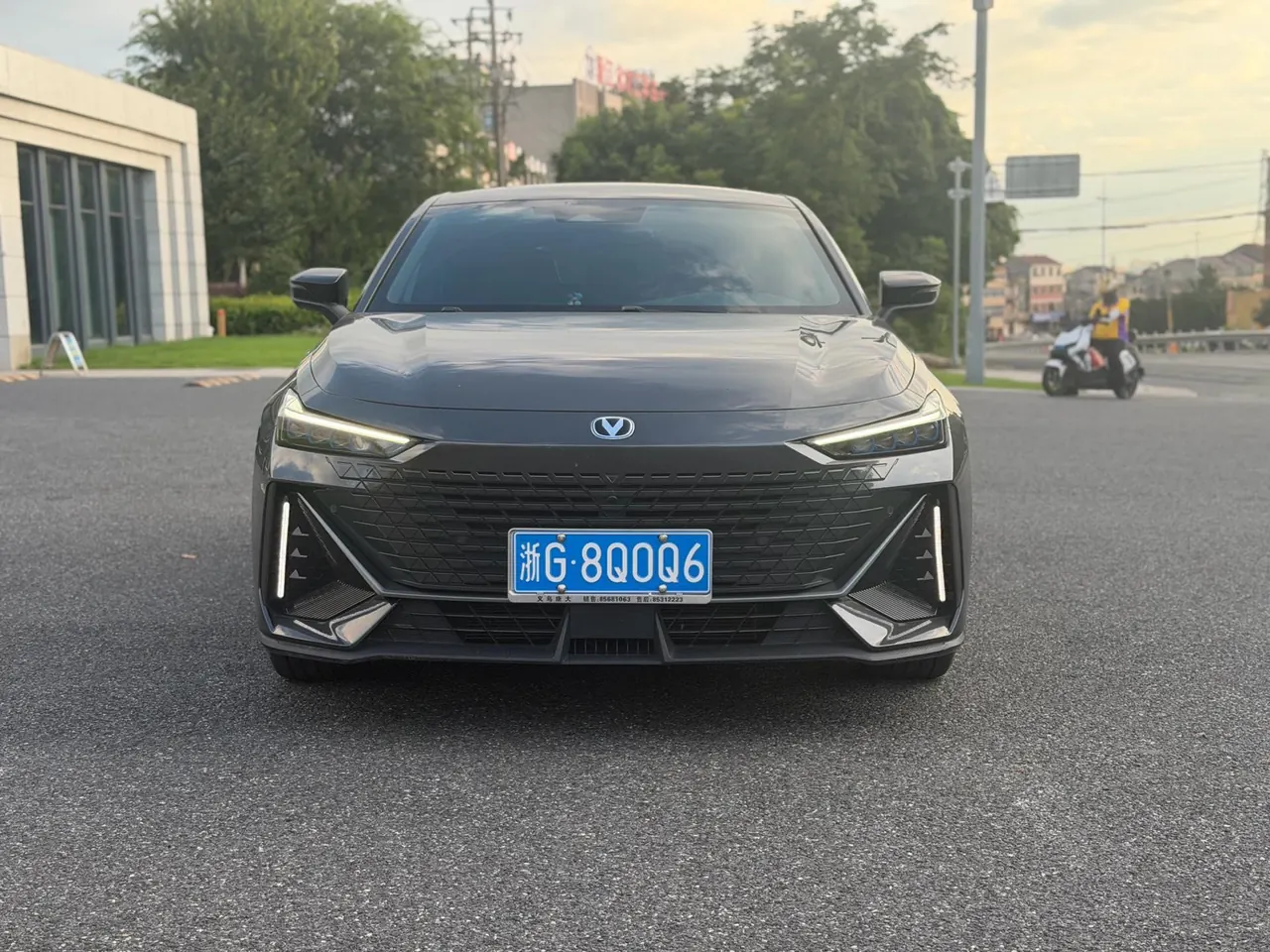 ChangAn 2023 UNI-V 1.5T honorable automatic gear 2