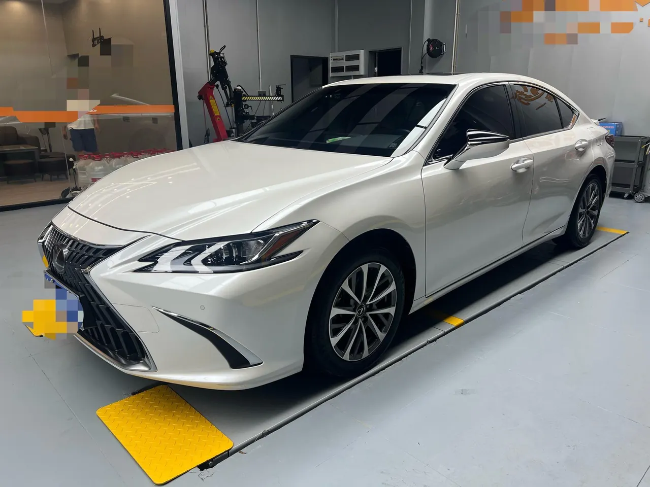 Lexus ES (Imported) 2022 ES300h 2.5 Stepless Excellence Edition Automatic Gear - View 1