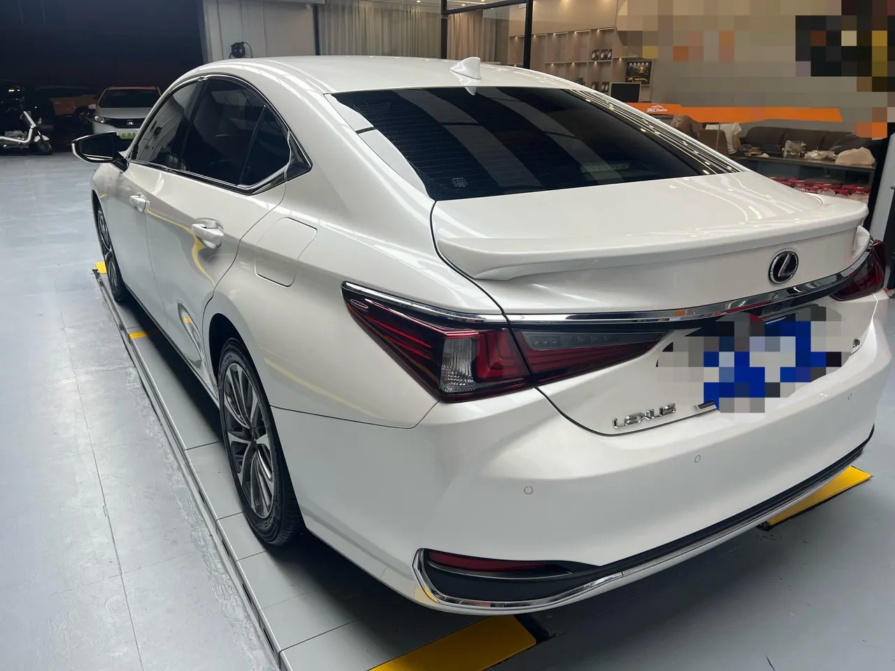 Lexus ES (Imported) 2022 ES300h 2.5 Stepless Excellence Edition Automatic Gear 7