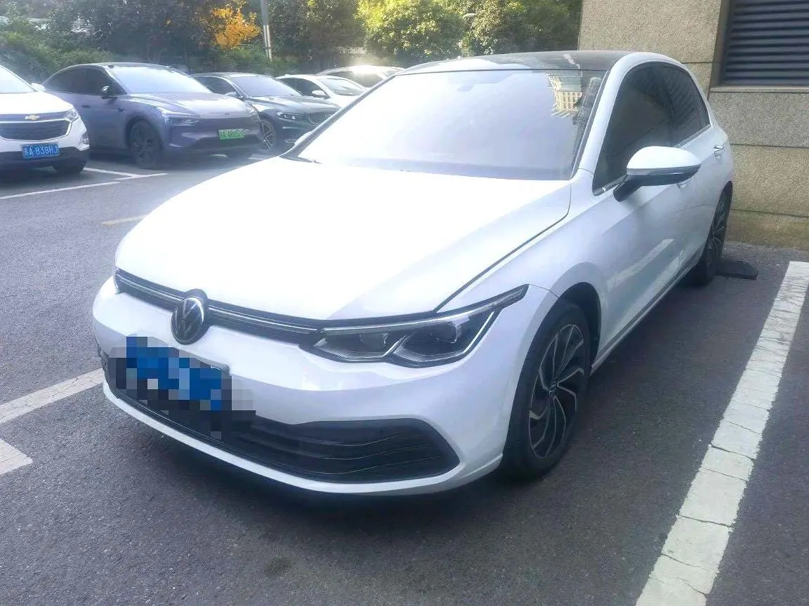 Volkswagen 2021 Golf 8 PRO 1.4TSI 280TSI Automatic - View 1