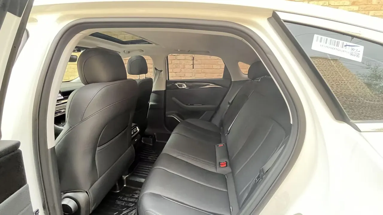 Geely 2026 emgrand -3-compartment 1.5T honorable automatic gear 3