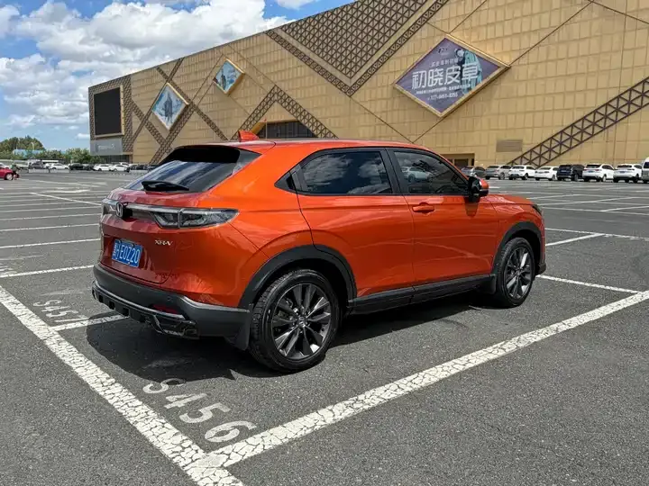 Honda XR-V 2023 1.5L CVT Love Edition 4