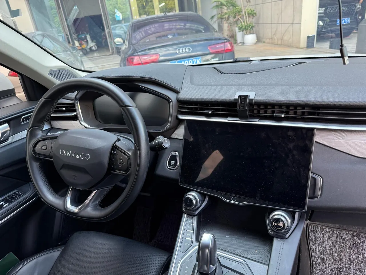 LYNK&amp;CO 2021 LYNK&amp;CO 01 2.0TD Two-Drive Pro Automatic 6