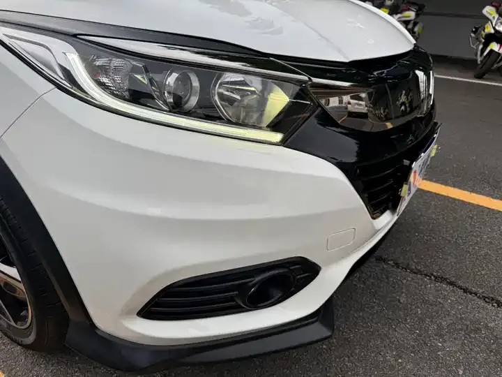 Vezel 2022 1.5L CVT Night Edition – Pioneer Version 8