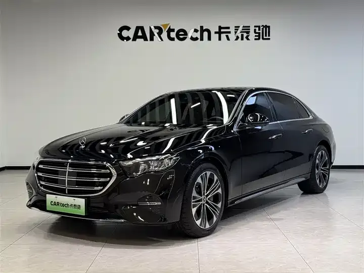 Открыть галерею: Mercedes Benz E-Class New Energy 2024 E 350 e L Plug-in Hybrid Car