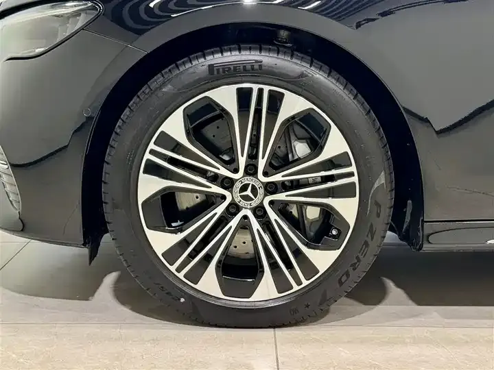 Mercedes Benz E-Class New Energy 2024 E 350 e L Plug-in Hybrid Car 10