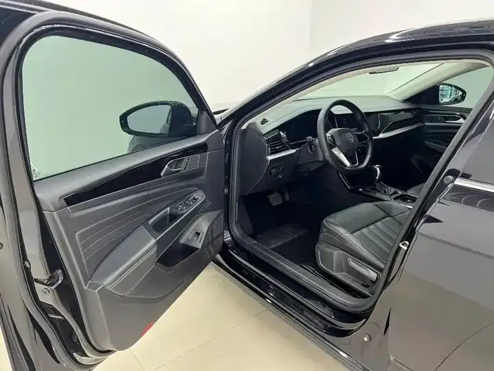 Passat 2022 280TSI Business Edition 10