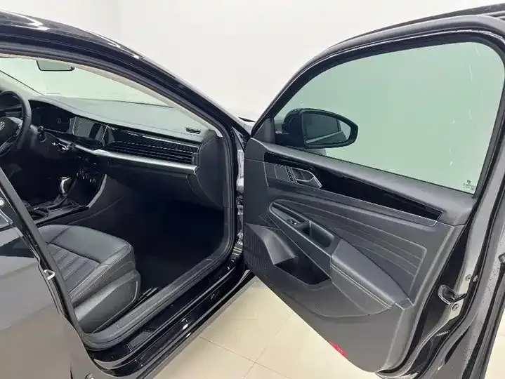 Passat 2022 280TSI Business Edition 11