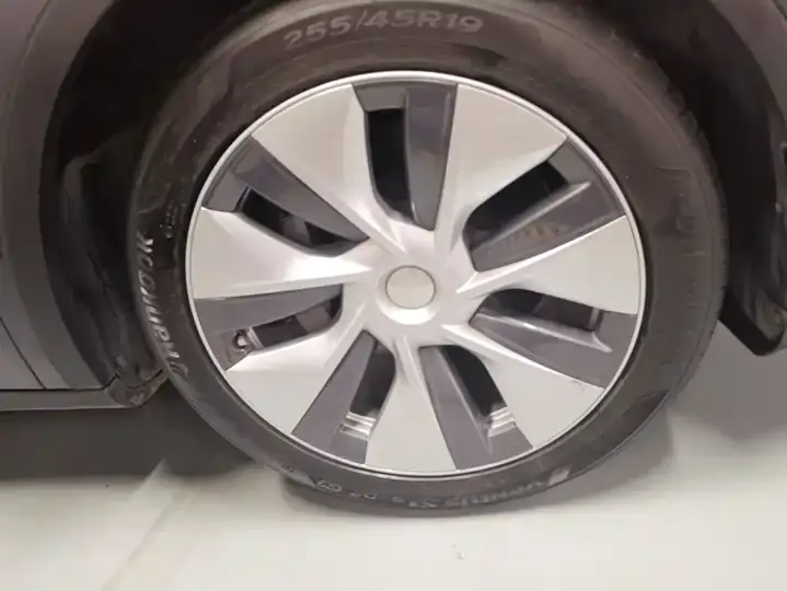 2022 Model Y Refreshed Rear-Wheel-Drive Version 6