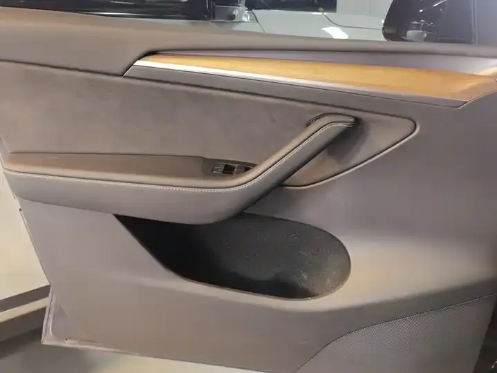 2022 Model Y Refreshed Rear-Wheel-Drive Version 7