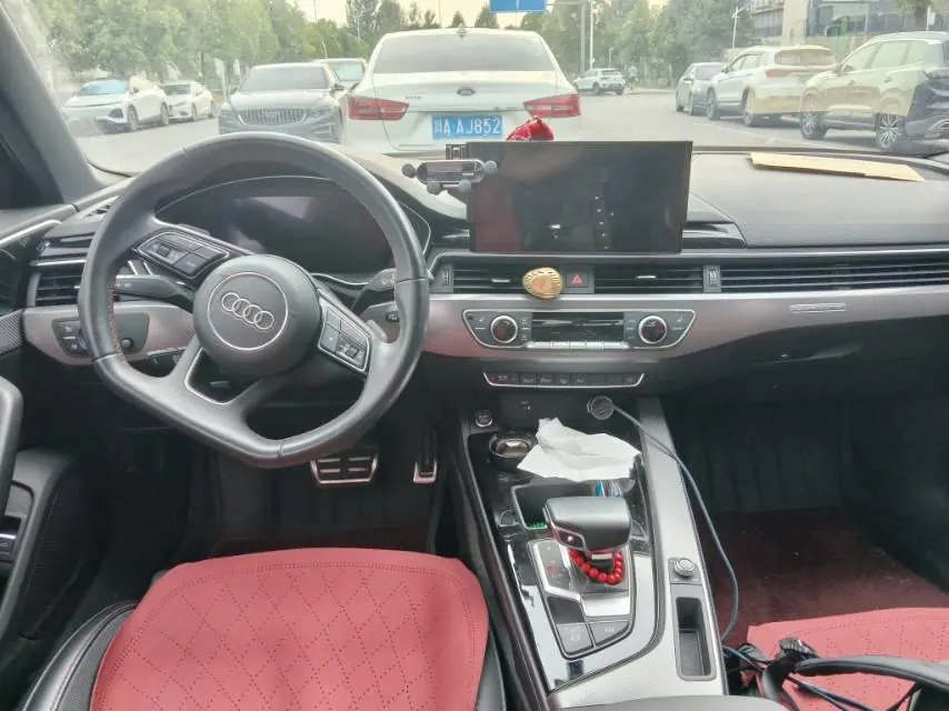 Audi 2022 A4L 2.0TFSI 40TFSI Quattro RS Kit Burning Speed Automatic 8