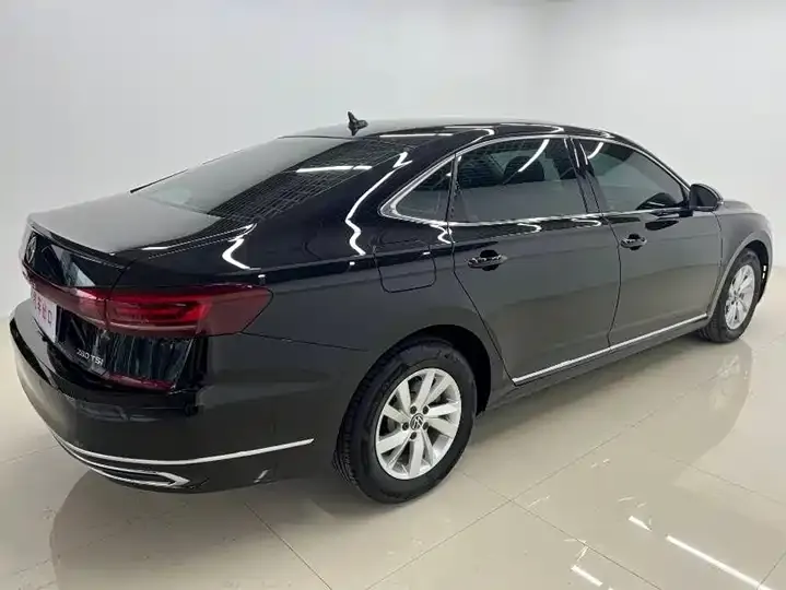 Passat 2023 280TSI Business Edition 4