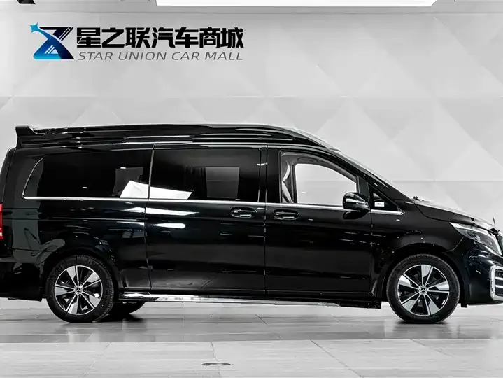 Mercedes Benz Class V 2022V 260 L Long Wheelbase Premium Edition 5