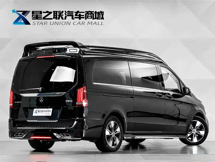 Mercedes Benz Class V 2022V 260 L Long Wheelbase Premium Edition 6