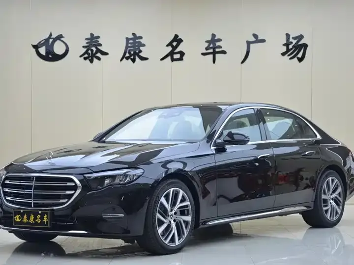 Mercedes Benz E-Class 2026 to E 300 L Fashion - View 1