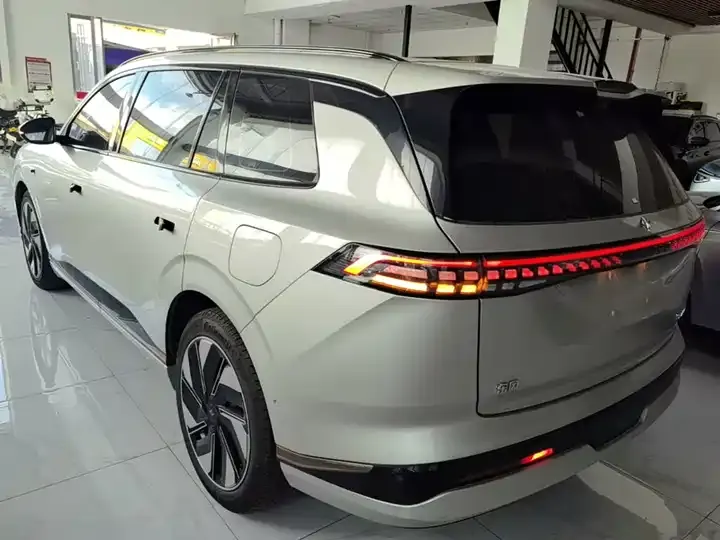 Eπ 008 2024 210Max extended range version 6 seats 5