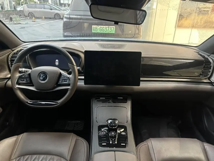BYD 2023 Han DM-i 1.5T stepless champion version 121KM exclusive automatic gear 3