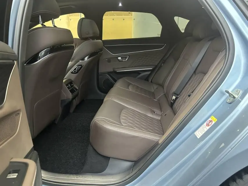 BYD 2023 Han DM-i 1.5T stepless champion version 121KM exclusive automatic gear 4
