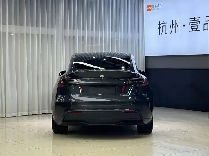 Model Y 2024 rear-wheel drive version 4