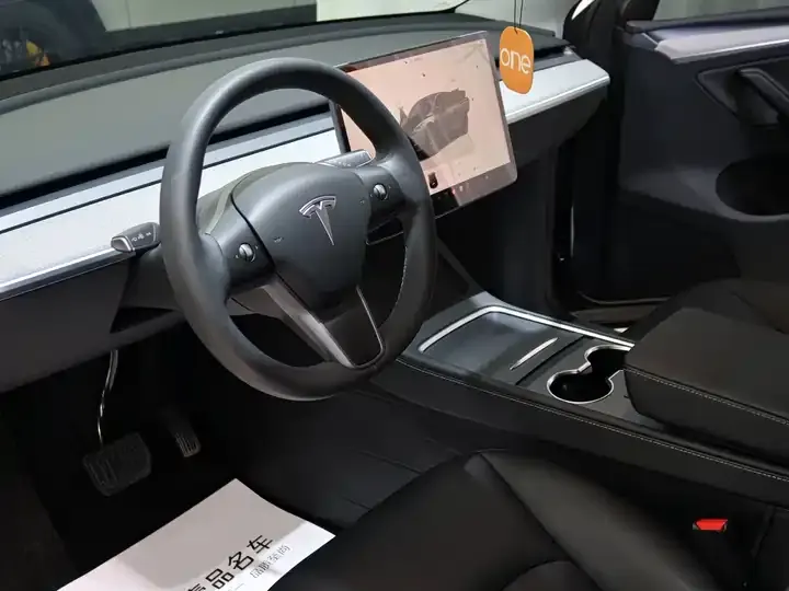 Model Y 2024 rear-wheel drive version 5