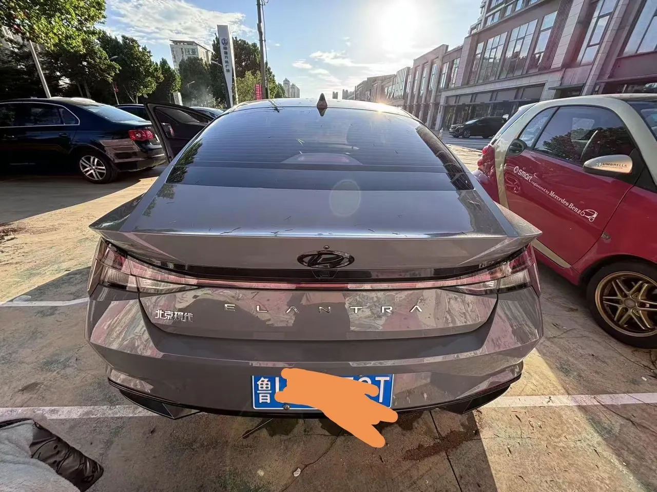 Hyundai 2022 Elantra -3-compartment 1.5 stepless LUX premium automatic gear 3