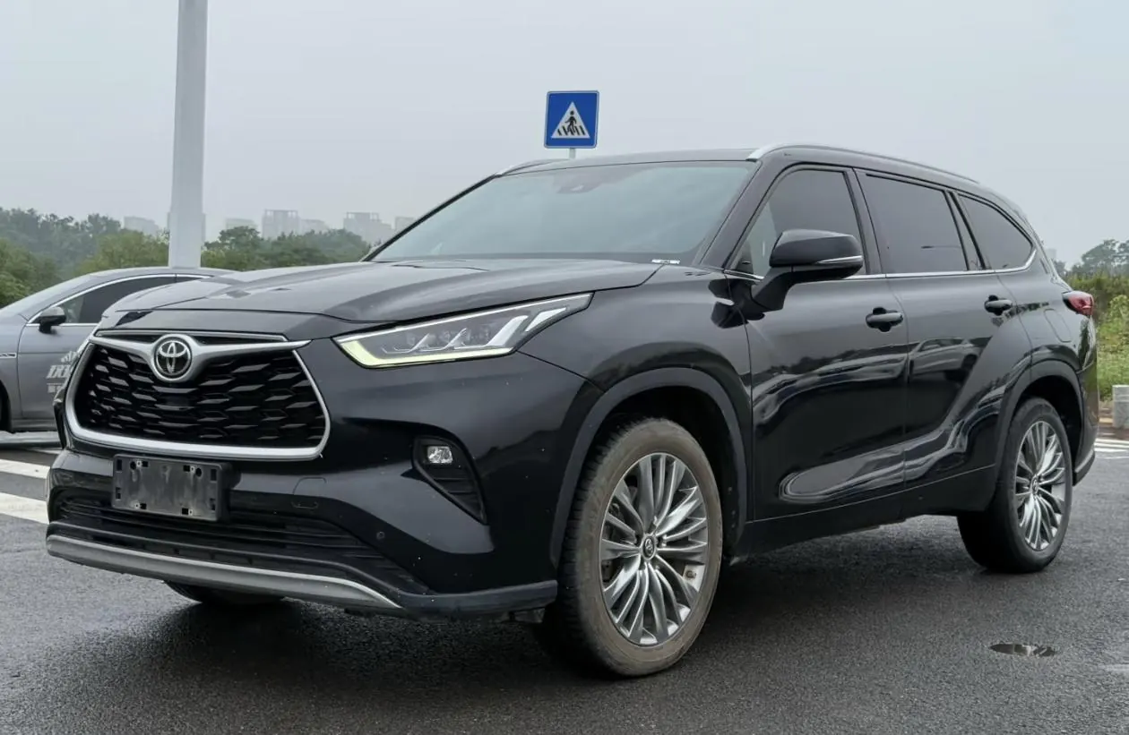 Toyota 2024 Highlander 2.0T 380T 4-wheel drive Extreme Edition 7-seat automatic gear - View 1