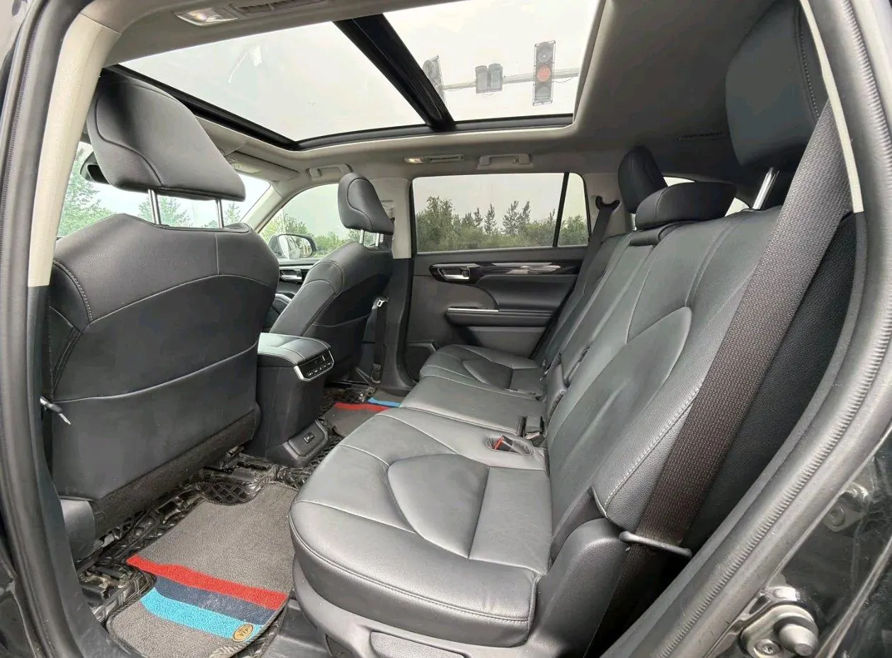Toyota 2024 Highlander 2.0T 380T 4-wheel drive Extreme Edition 7-seat automatic gear 5