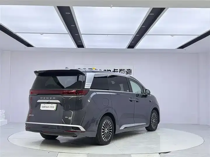 Denza D9 2025 DM-i Smart Driving Edition 1020 Four-wheel Drive Flagship 5