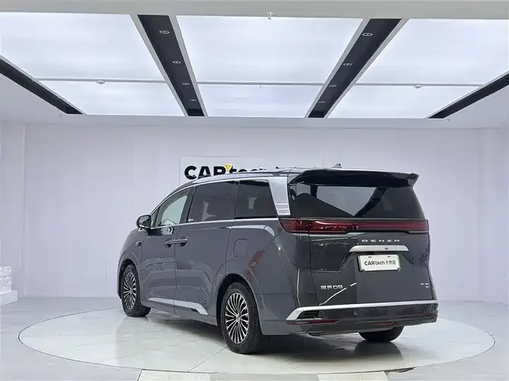 Denza D9 2025 DM-i Smart Driving Edition 1020 Four-wheel Drive Flagship 7
