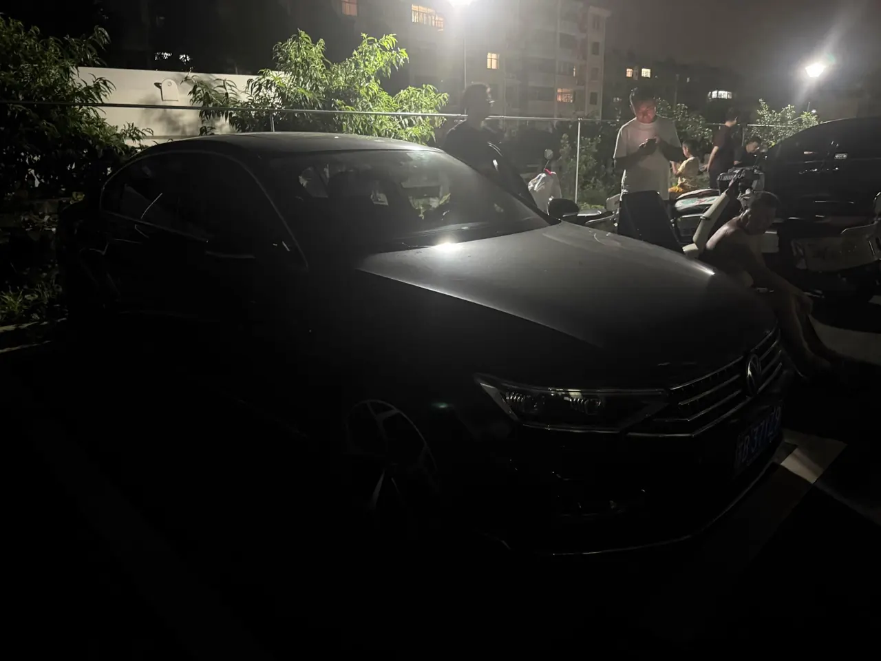 Volkswagen 2023 Magotan 2.0TSI 330TSI 2 million Commemorative Edition Leading Automatic Gear 3