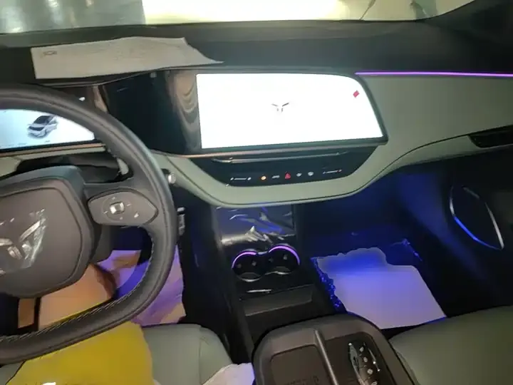 HongQi EH7 2025 690 Smart Edition 10